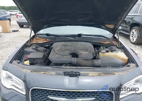 2015 Chrysler 300 Limited из США, поврежденный, VIN 2C3CCAAG2FH930318